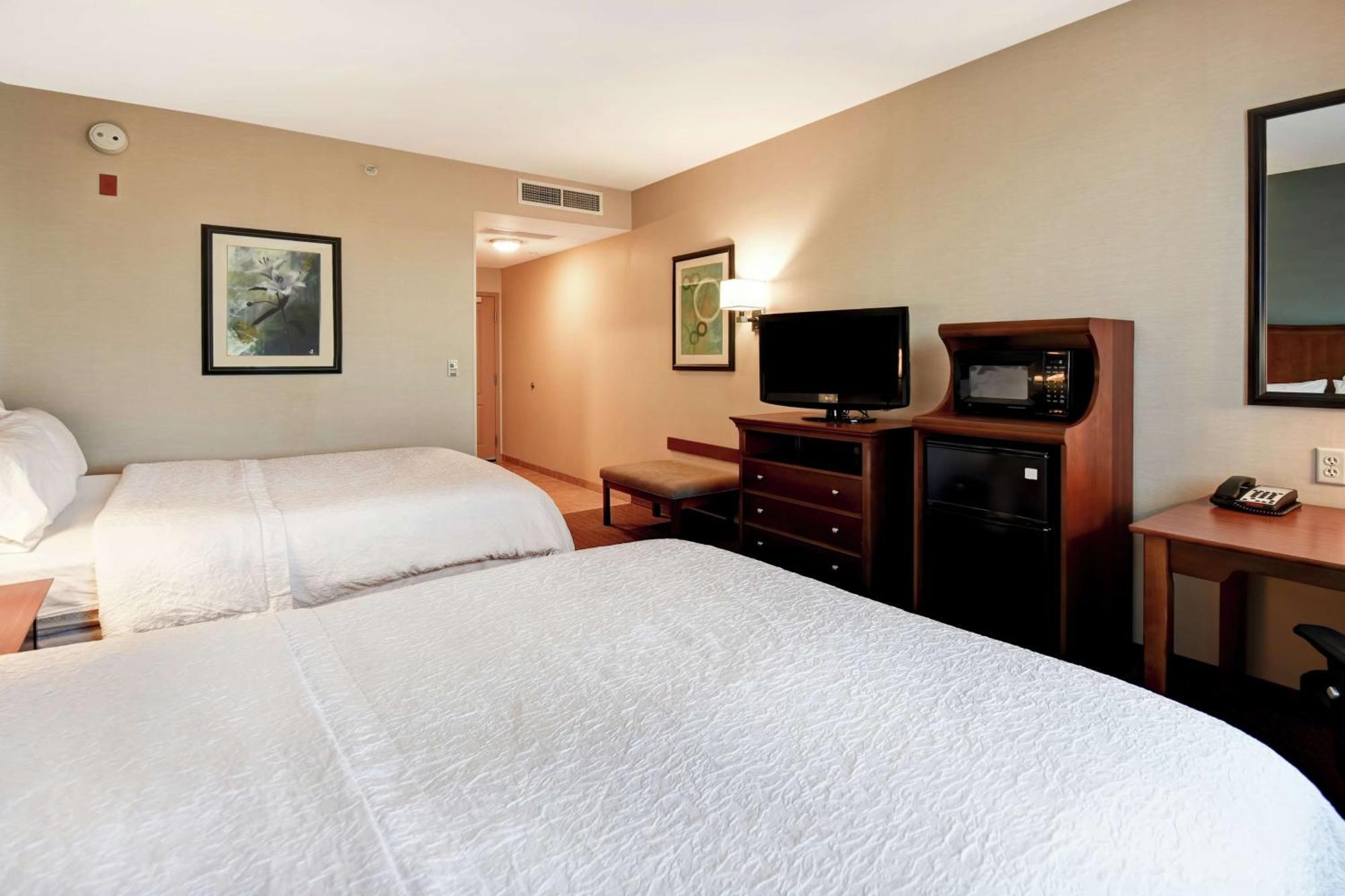 Room with Two Queen Beds - Non-Smoking
